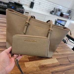 Michael Kors Jet Set Large Saffiano Leather Top Zip Tote + Wristlet Wallet